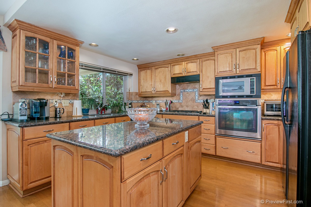 14713 Fieldview Way Poway, CA 92064 - Photo 8 of 25 Gallery Image 8