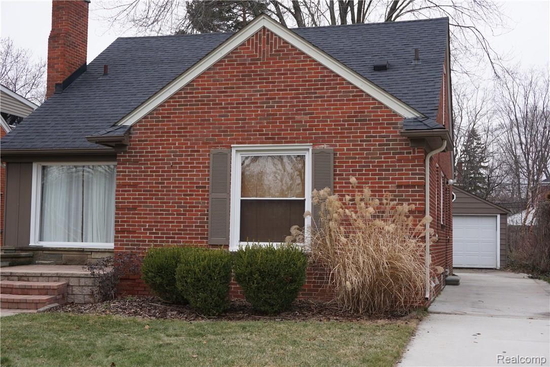 1726 Mansfield Road Birmingham, MI 48009 - Photo 2 of 6 DSC01658.JPG
