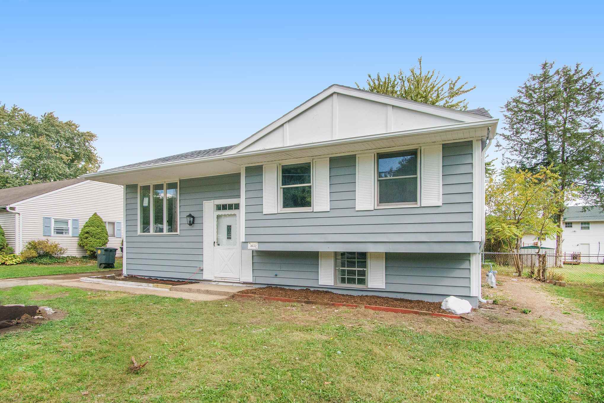 3632 Lilac Road South Bend, IN 46628 - Photo 2 of 20