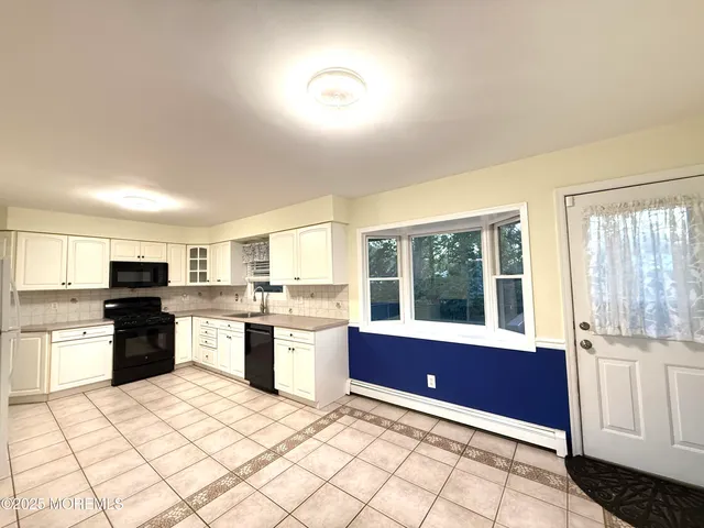 $3,900 | 573 Lloyd Road, Aberdeen, NJ 07747