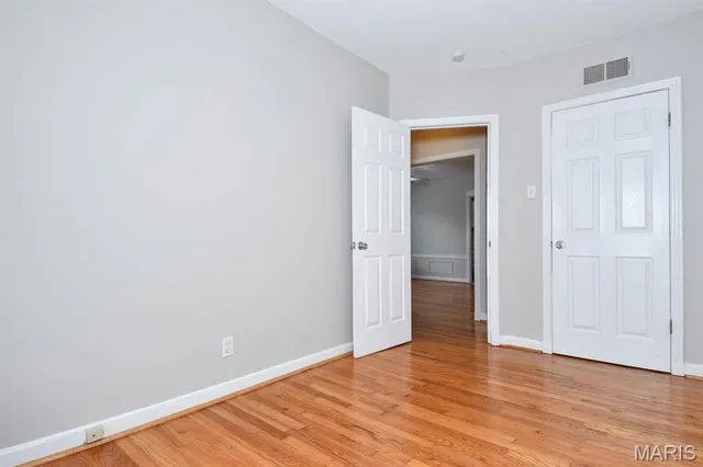 $215,000 | 8111 Roxburgh Drive, Unit 1SE, St. Louis, MO 63105