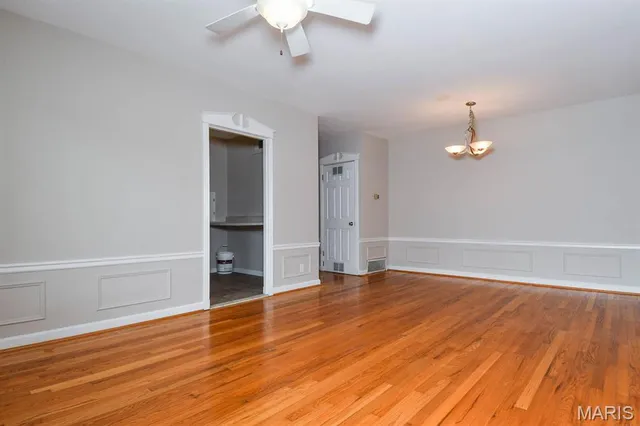 $215,000 | 8111 Roxburgh Drive, Unit 1SE, St. Louis, MO 63105