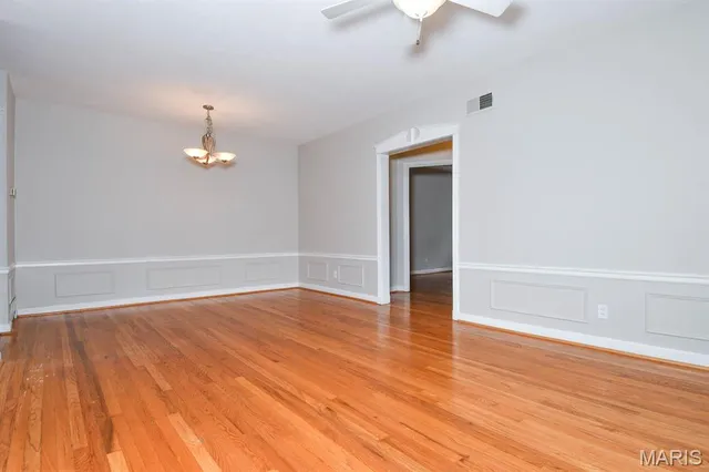 $215,000 | 8111 Roxburgh Drive, Unit 1SE, St. Louis, MO 63105