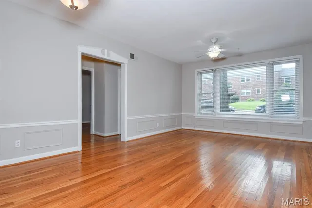 $215,000 | 8111 Roxburgh Drive, Unit 1SE, St. Louis, MO 63105