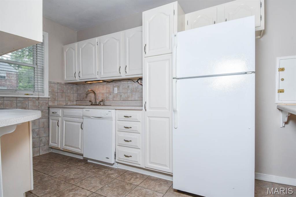 8111 Roxburgh Drive, Unit 1SE St. Louis, MO 63105 - Photo 8 of 27