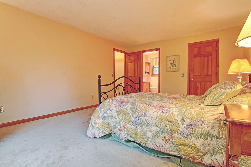 6 Cook Road Cumberland, RI 02864 - Photo 15 of 27