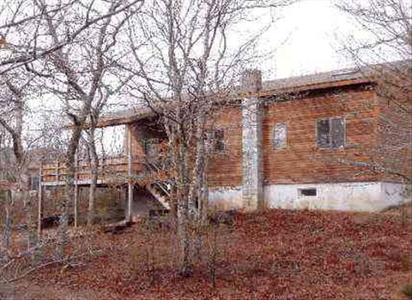 66 Codman Spring Road Edgartown, MA 02539 - Photo 2 of 2 http://d1qzqeyxiitrap.cloudfront.net/photos/9830/600/2851d325.jpg