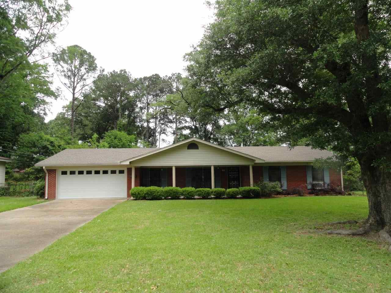 119 Colonial Circle Jackson, MS 39211 - Photo 2 of 3 Photo 2