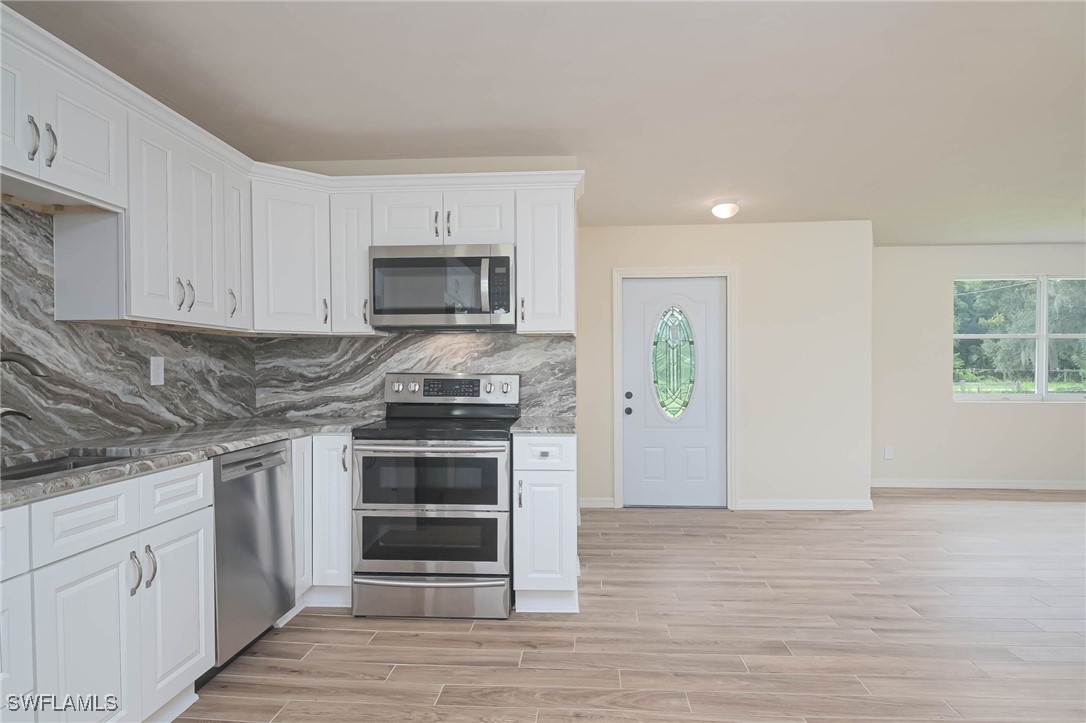 19291 Skipper Road North Fort Myers, FL 33917 - Photo 9 of 34 Gallery Image 9