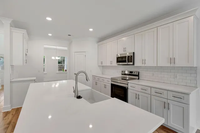 $699,990 | 6220 North Highway 17, Awendaw, SC 29429