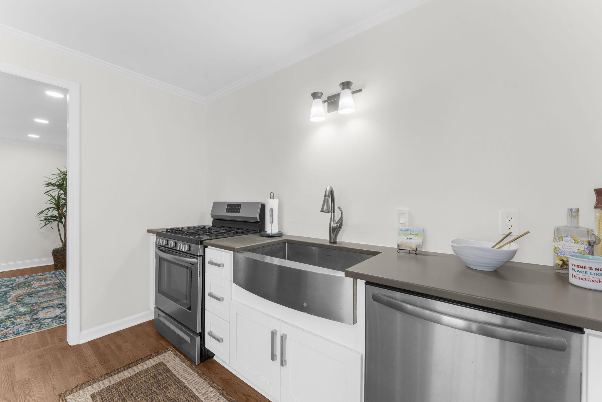 4973 Alpha Street North Charleston, SC 29405 - Photo 14 of 37 24-web-or-mls-DSC03807