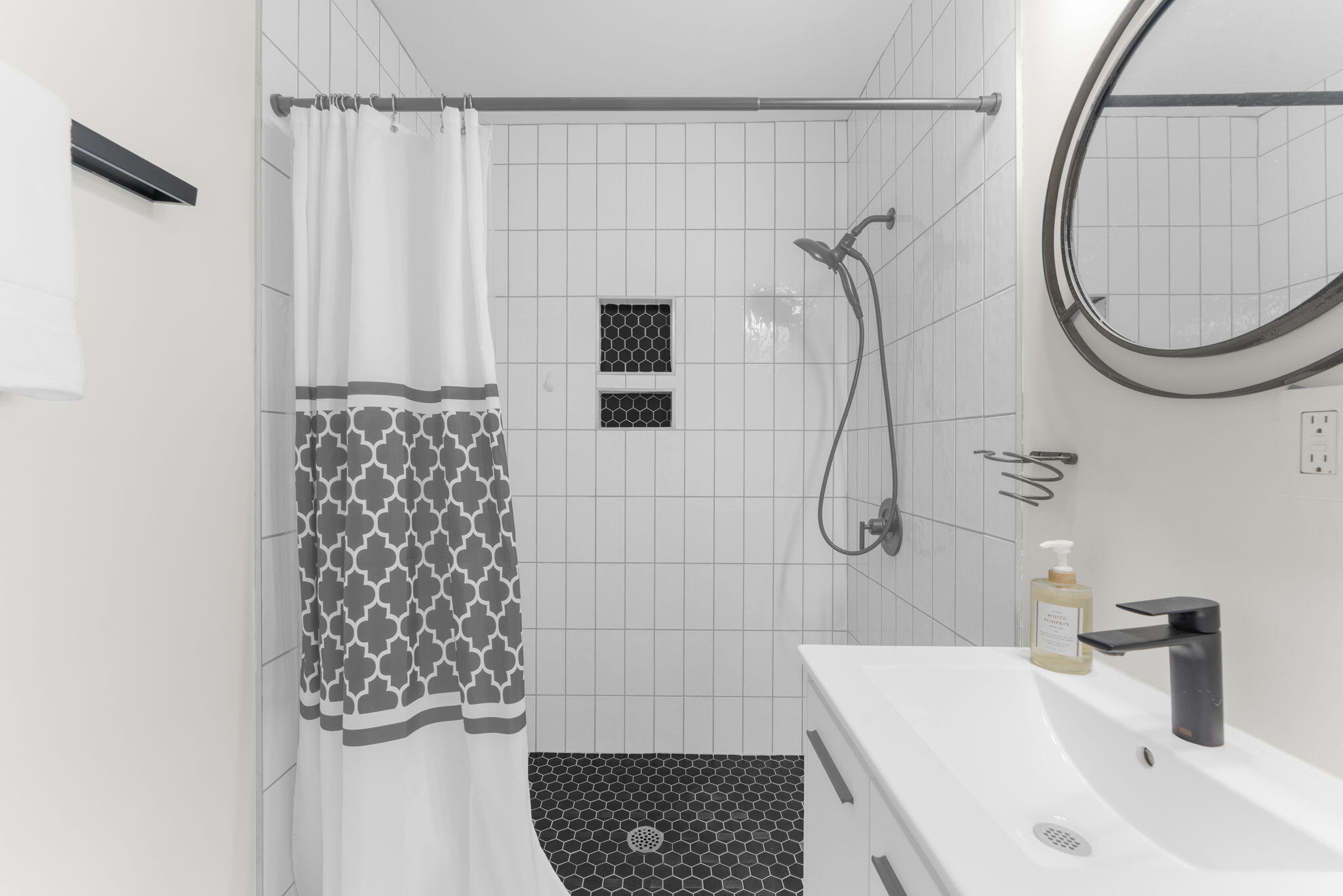 4973 Alpha Street North Charleston, SC 29405 - Photo 25 of 37 9-web-or-mls-DSC03722