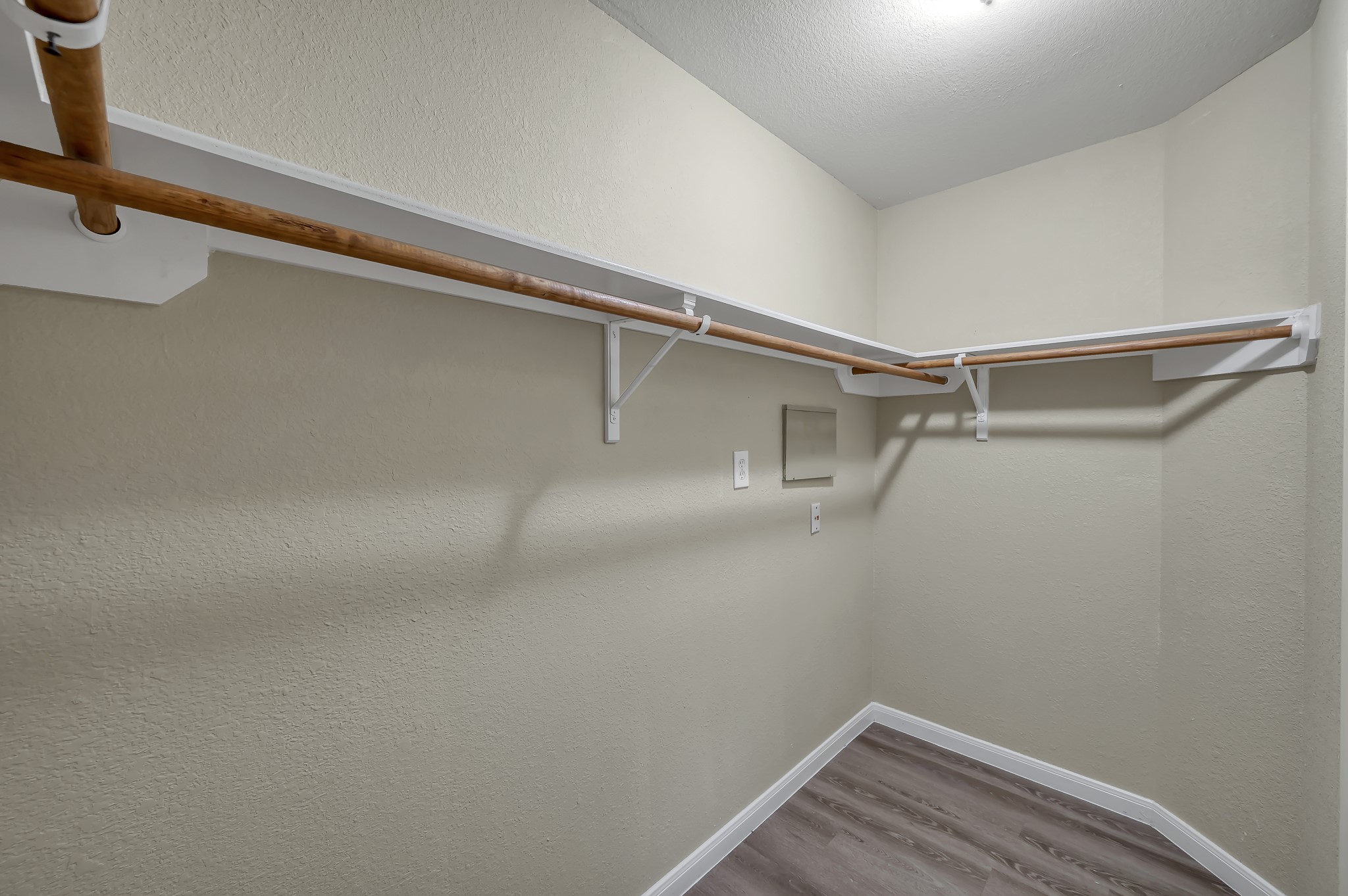 3626 Garrison Run Drive Spring, TX 77386 - Photo 17 of 28 Master closet