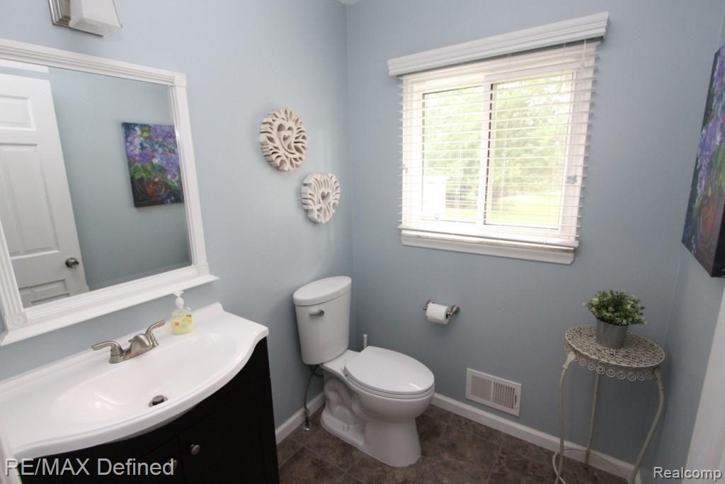 484 Longford Drive Rochester, MI 48309 - Photo 10 of 21 IMG_5886.JPG