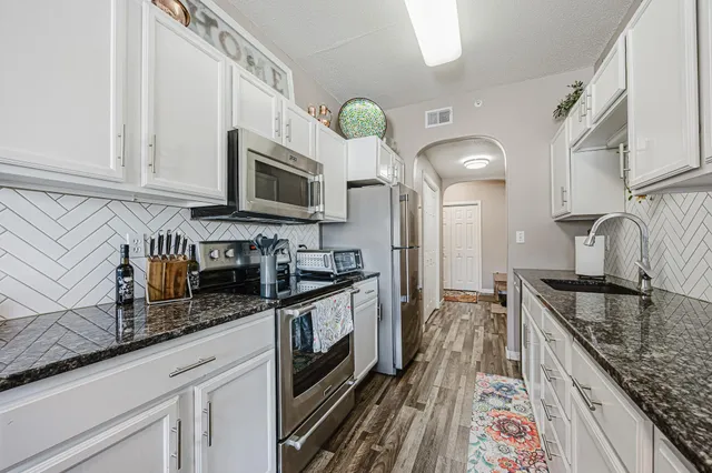 $350,000 | 1320 Washington Avenue, Unit 101, Detroit Lakes, MN 56501