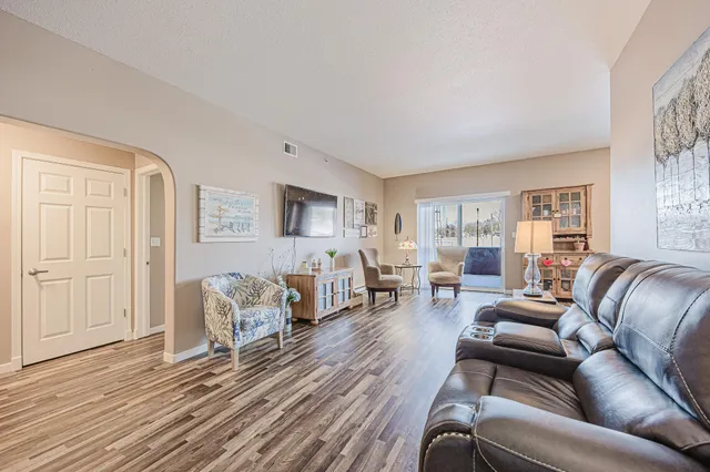 $350,000 | 1320 Washington Avenue, Unit 101, Detroit Lakes, MN 56501