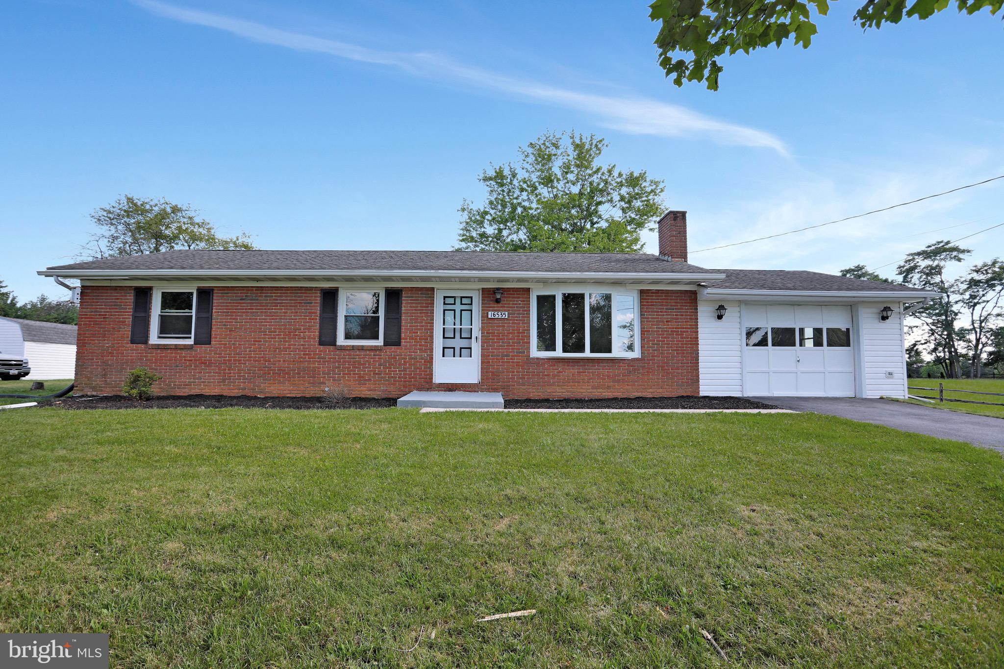 16535 Fairview Road Hagerstown, MD 21740 - Photo 3 of 52 Gallery Image 3