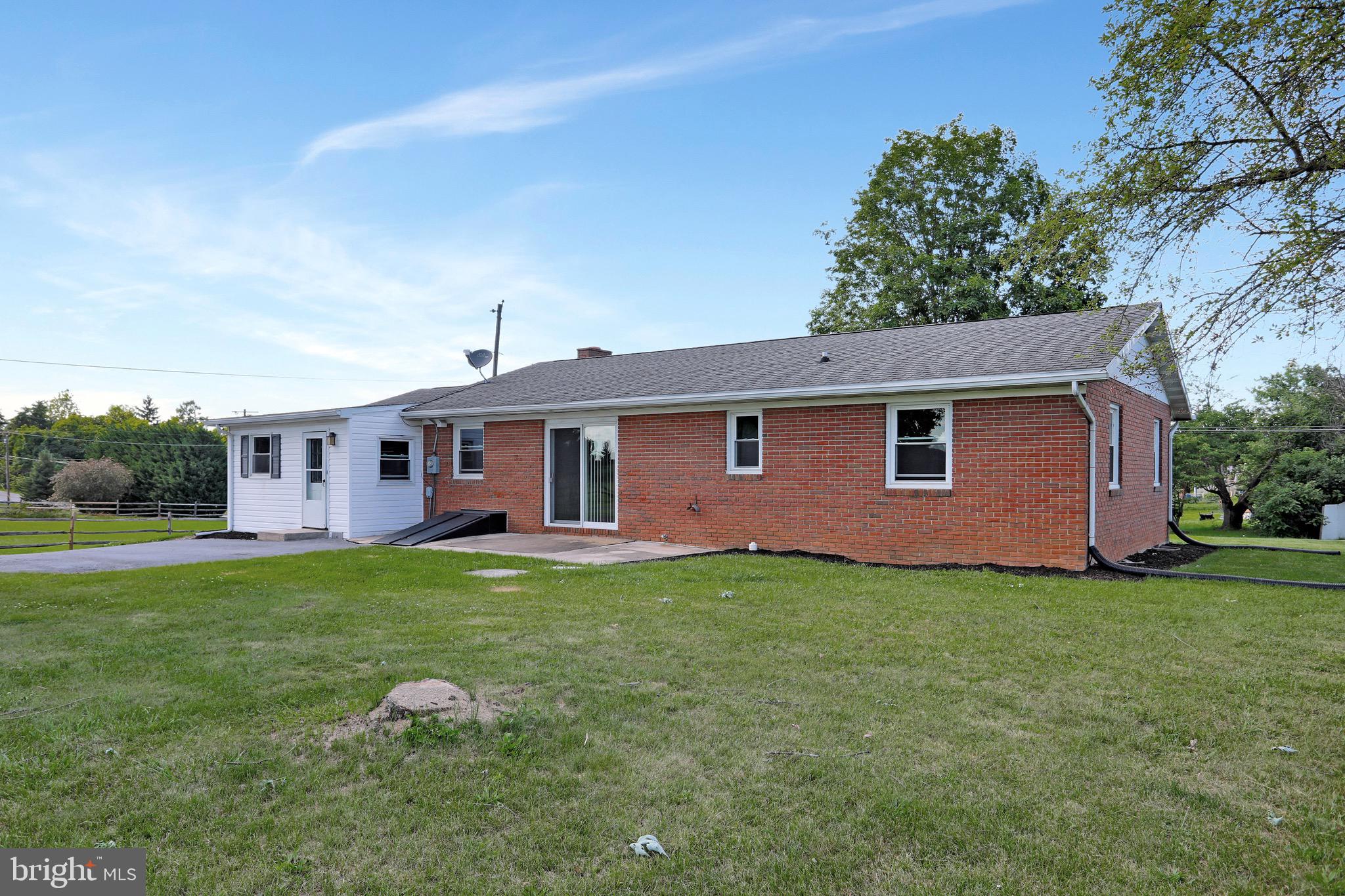 16535 Fairview Road Hagerstown, MD 21740 - Photo 6 of 52 Gallery Image 6