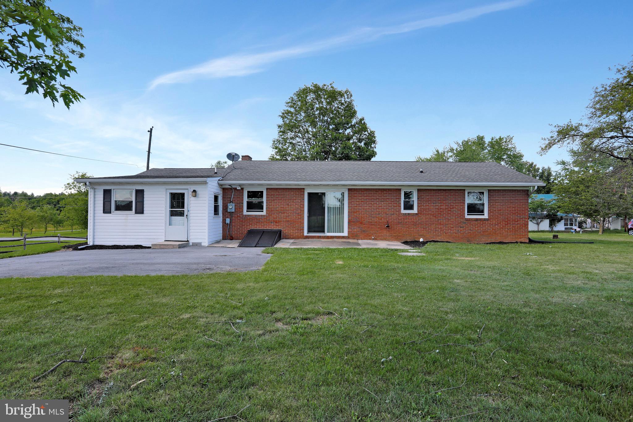 16535 Fairview Road Hagerstown, MD 21740 - Photo 7 of 52 Gallery Image 7