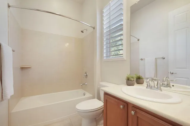 $689,000 | 2159 Knollwood Court, Manteca, CA 95336