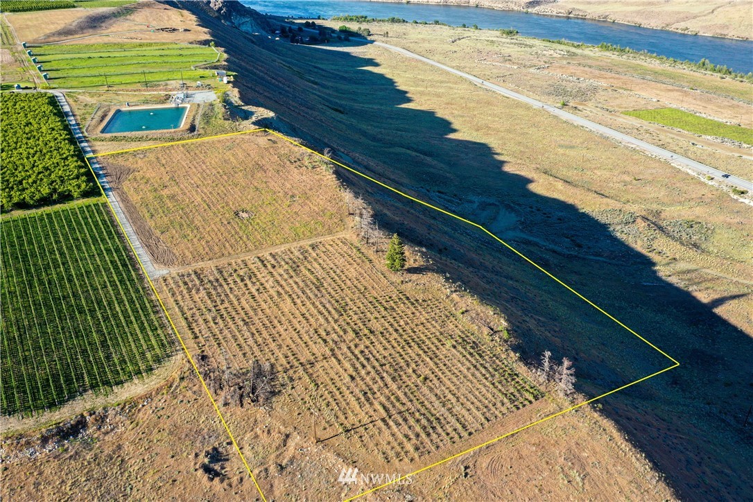 354 Substation Road Chelan, WA 98816 - Photo 4 of 31 Gallery Image 4