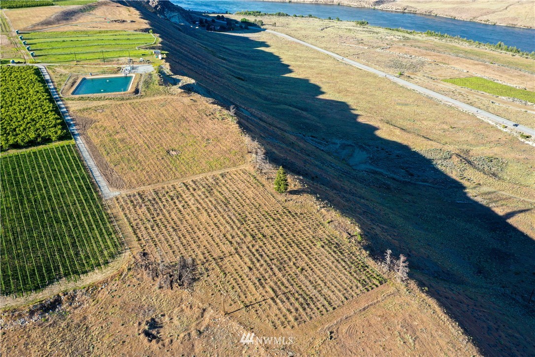 354 Substation Road Chelan, WA 98816 - Photo 5 of 31 Gallery Image 5