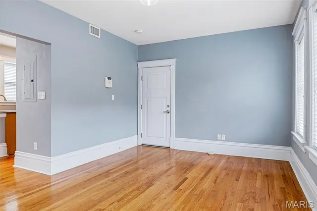 $157,000 | 520 Rosedale Avenue, Unit 202, St. Louis, MO 63112