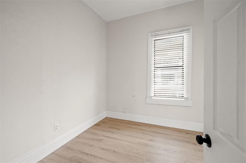 2113 West Cherry Street Tampa, FL 33607 - Photo 12 of 37