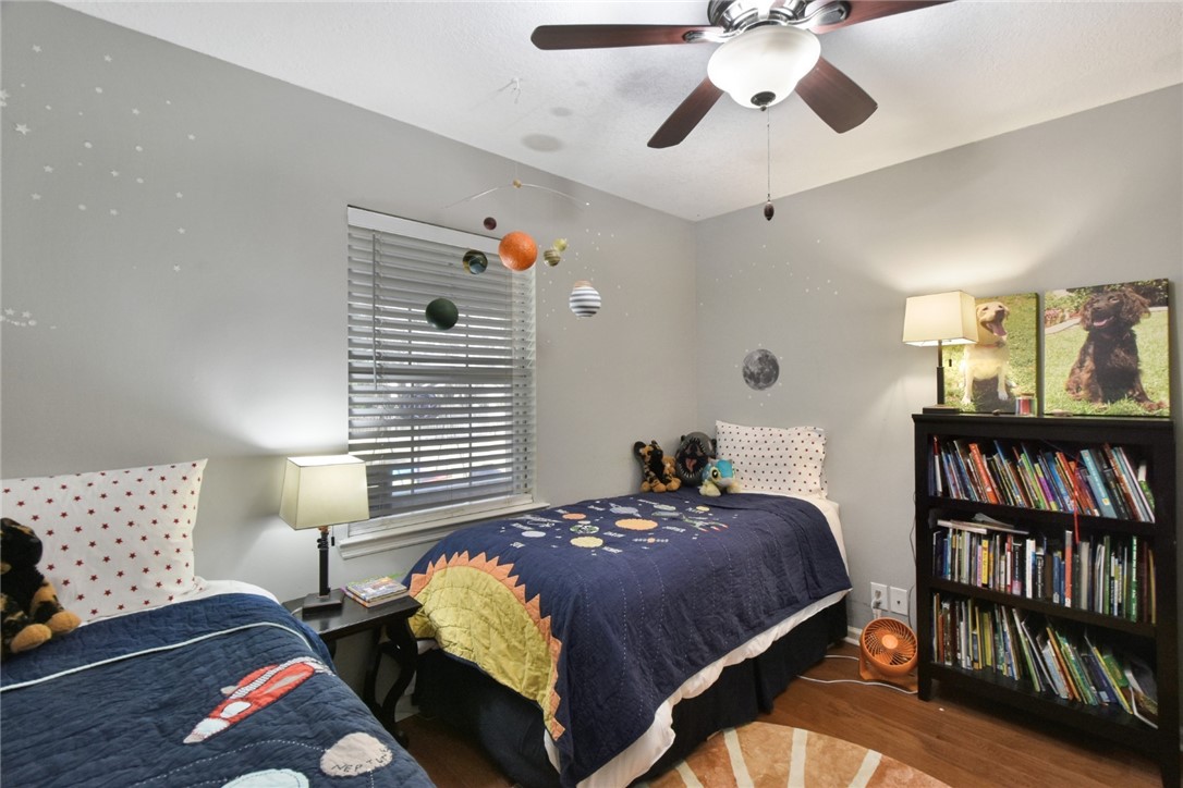 102 Hazel Lane Brunswick, GA 31523 - Photo 17 of 25 Guest bedroom 1