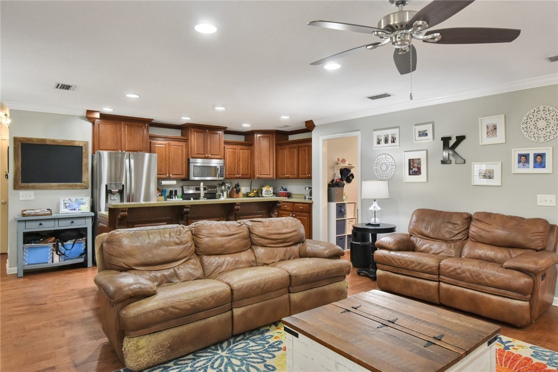 102 Hazel Lane Brunswick, GA 31523 - Photo 5 of 25