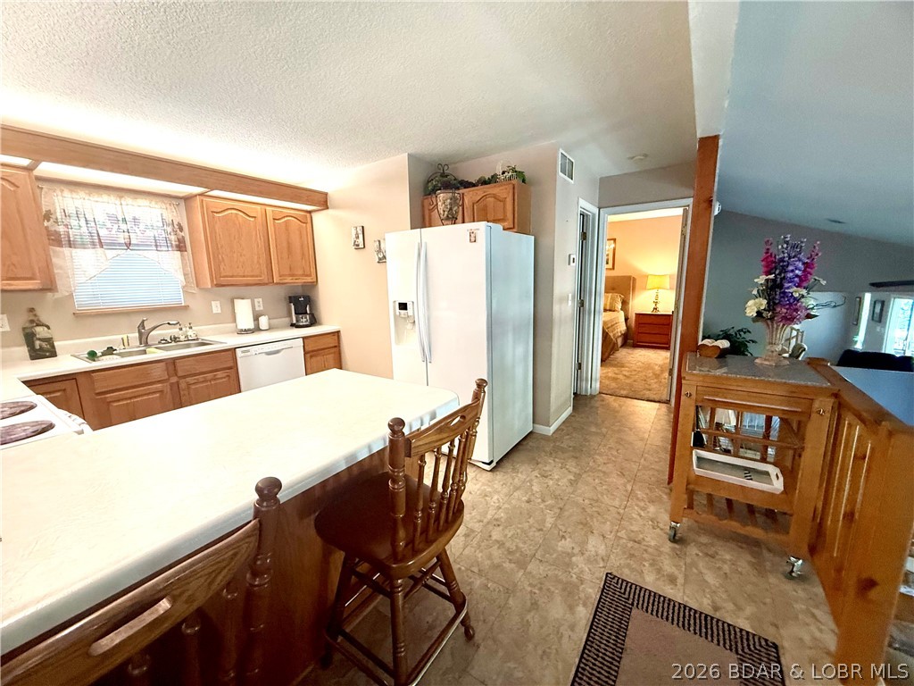 61 Leisure Road Eldon, MO 65026 - Photo 8 of 36