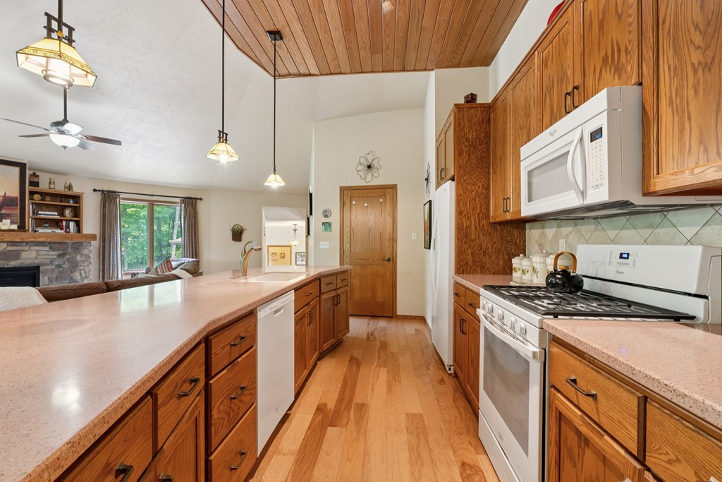 5169 Mariner Road Egg Harbor, WI 54209 - Photo 8 of 53 Gallery Image 8