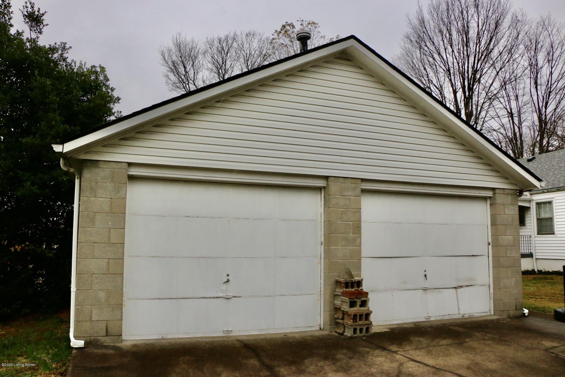 9232 Fairground Road Louisville, KY 40291 - Photo 75 of 76 IMG_1383