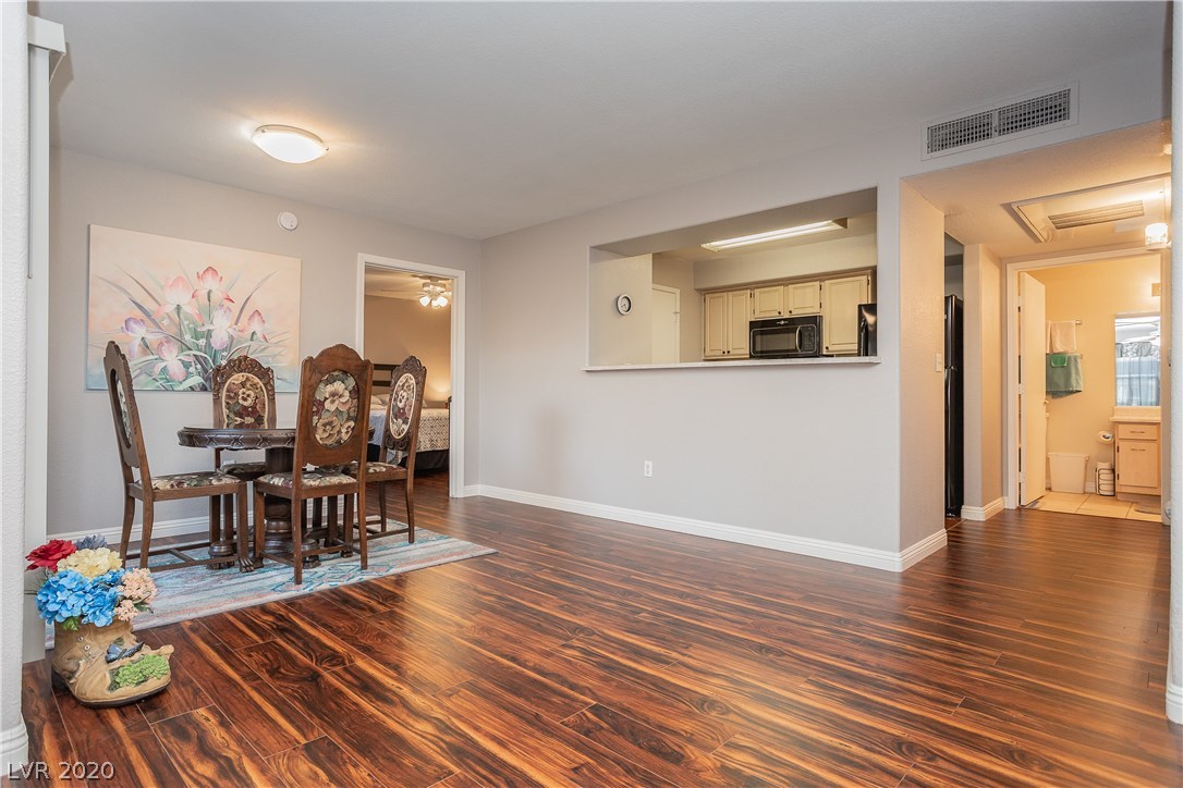 555 East Silverado Ranch Boulevard, Unit 1055 Las Vegas, NV 89183 - Photo 16 of 31
