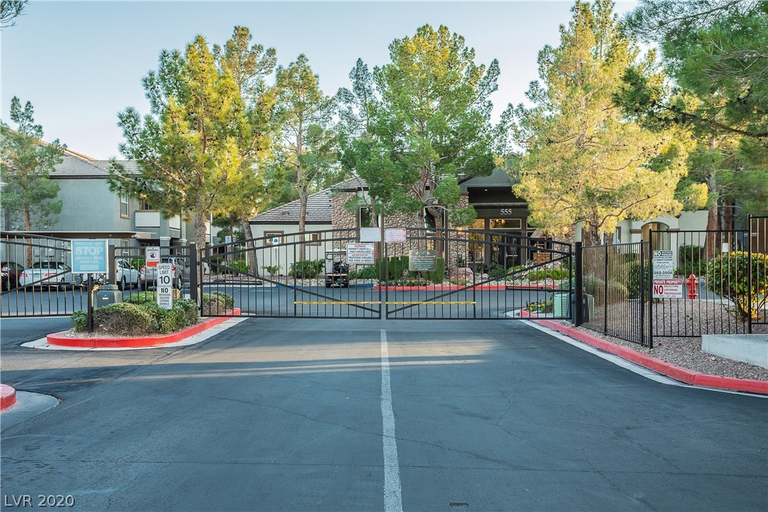 555 East Silverado Ranch Boulevard, Unit 1055 Las Vegas, NV 89183 - Photo 2 of 31