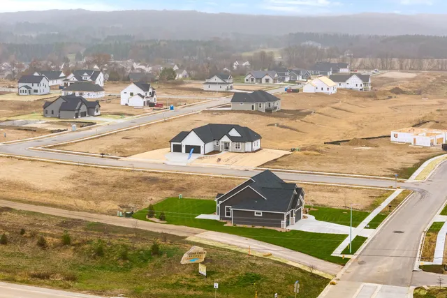 $169,000 | 416 Sandstone Street, Slinger, WI 53086