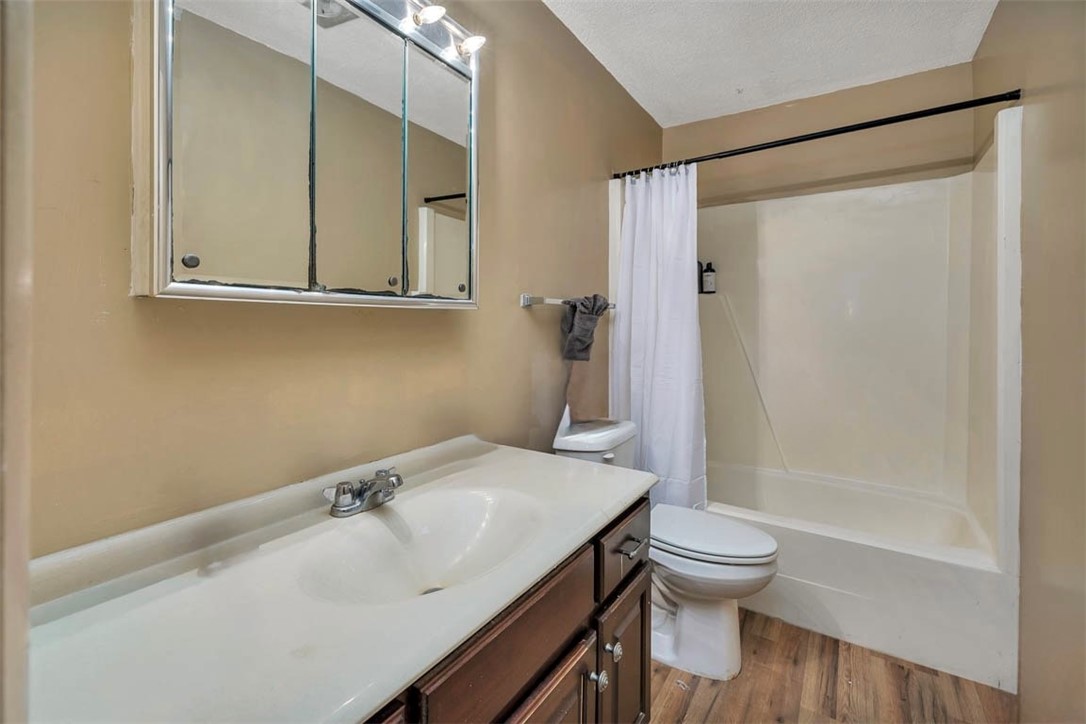 126 Lake View Circle Brunswick, GA 31525 - Photo 16 of 31