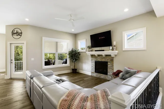 $653,400 | 5565 Albright Court Southwest, Wyoming, MI 49418