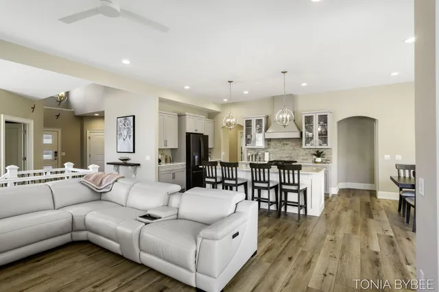 $653,400 | 5565 Albright Court Southwest, Wyoming, MI 49418