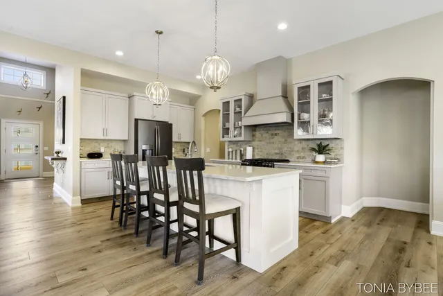 $653,400 | 5565 Albright Court Southwest, Wyoming, MI 49418