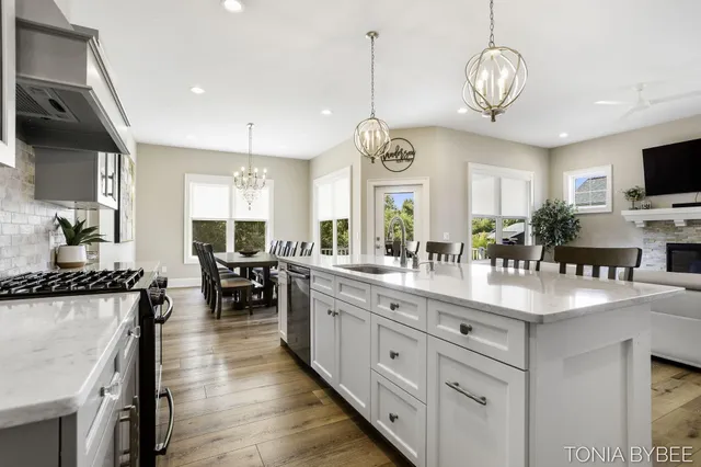 $653,400 | 5565 Albright Court Southwest, Wyoming, MI 49418