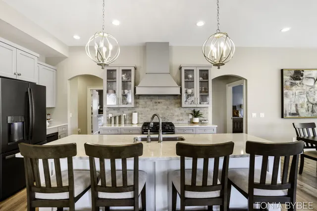 $653,400 | 5565 Albright Court Southwest, Wyoming, MI 49418