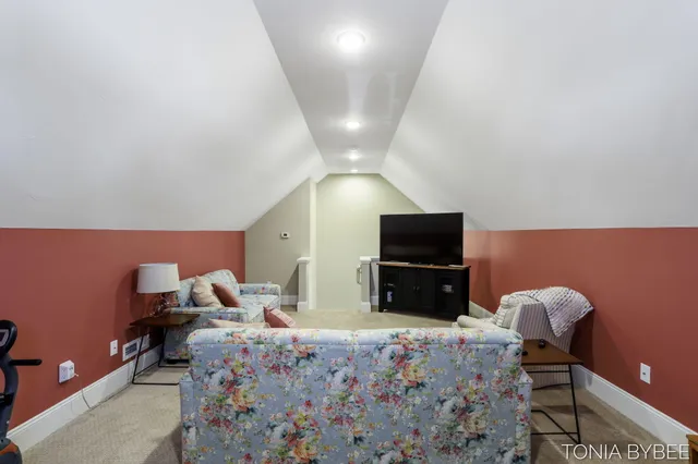 $653,400 | 5565 Albright Court Southwest, Wyoming, MI 49418