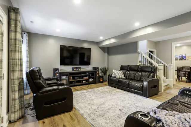 $653,400 | 5565 Albright Court Southwest, Wyoming, MI 49418