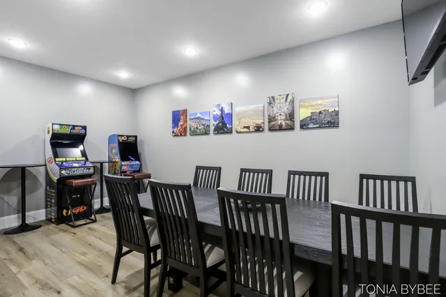 $653,400 | 5565 Albright Court Southwest, Wyoming, MI 49418