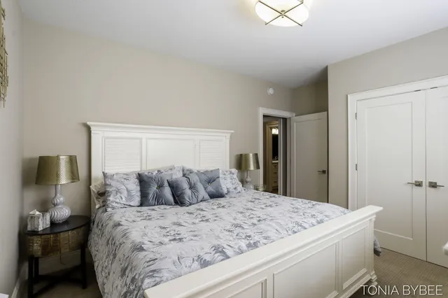 $653,400 | 5565 Albright Court Southwest, Wyoming, MI 49418