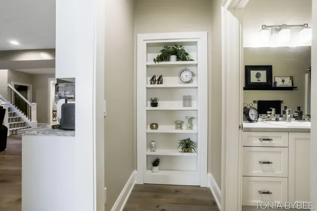 $653,400 | 5565 Albright Court Southwest, Wyoming, MI 49418