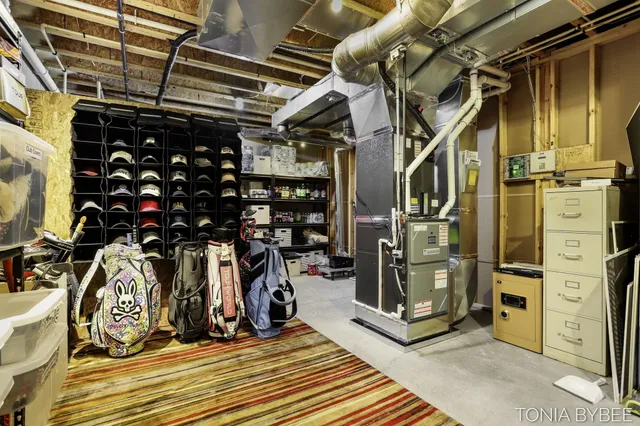 $653,400 | 5565 Albright Court Southwest, Wyoming, MI 49418