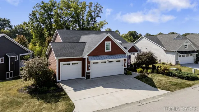 $653,400 | 5565 Albright Court Southwest, Wyoming, MI 49418