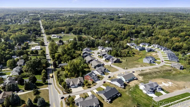 $653,400 | 5565 Albright Court Southwest, Wyoming, MI 49418